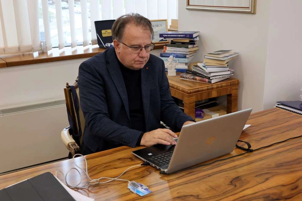 Nova era administracije: Elektronski potpis od danas u zvaničnoj upotrebi u FBiH